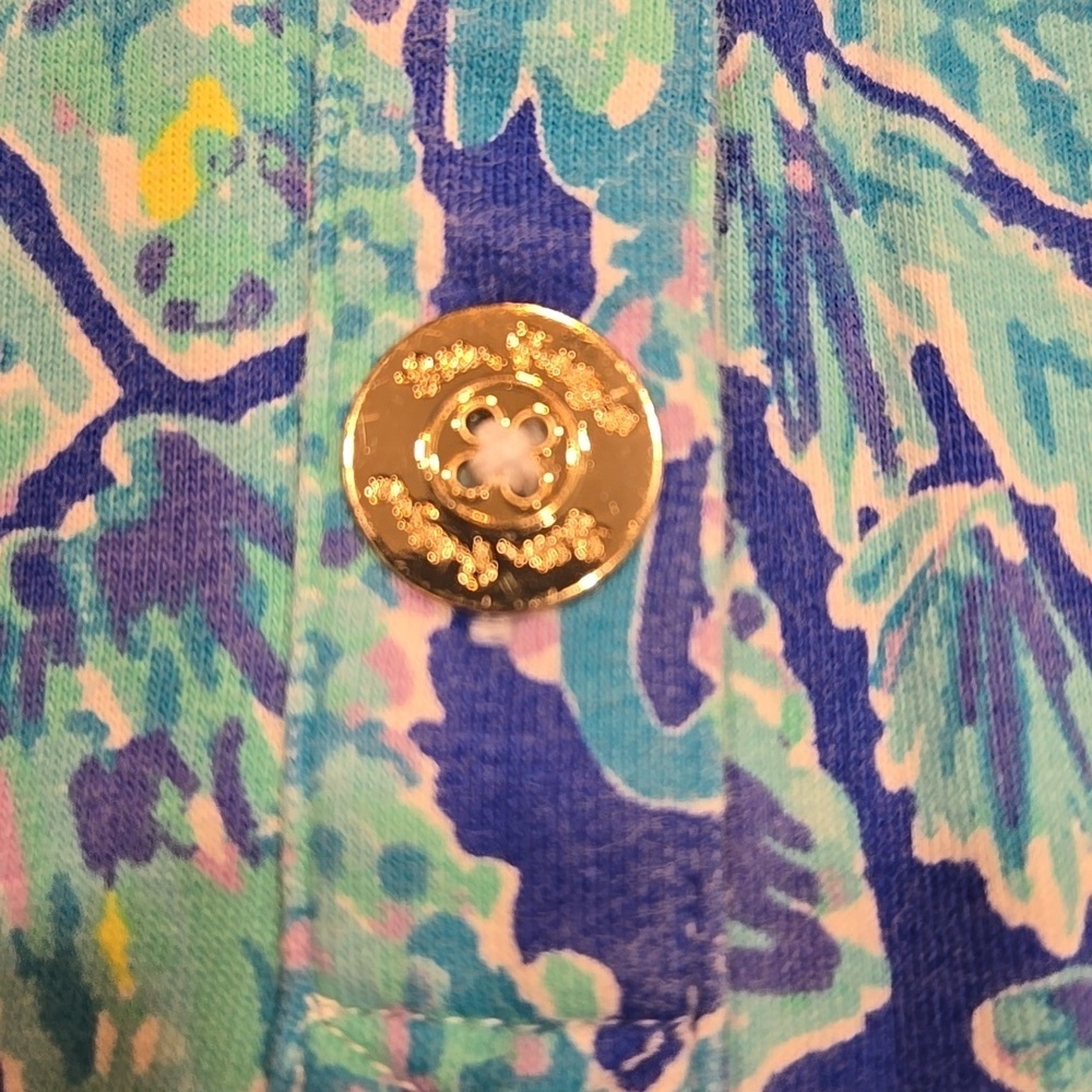LILLY PULITZER CAPTAIN POPOVER IN " TORTUGA TIME PRINT" UPF 50+. SIZE LARGE. - Picture 7 of 10